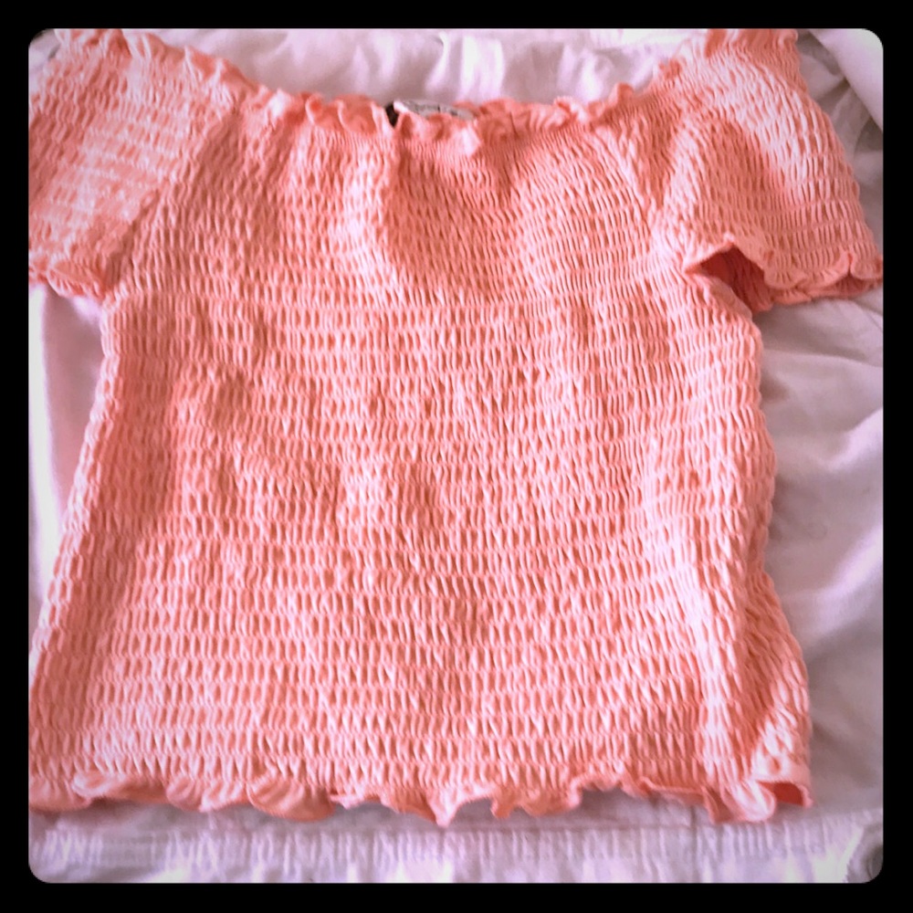 Ruffled crop top soft material